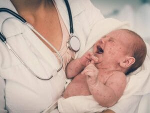 Más de 50 niños hospitalizados por sarampión en Birmingham
