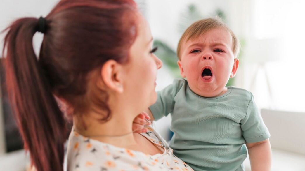 Investigadores revelan cómo cambia la COVID persistente según la edad infantil