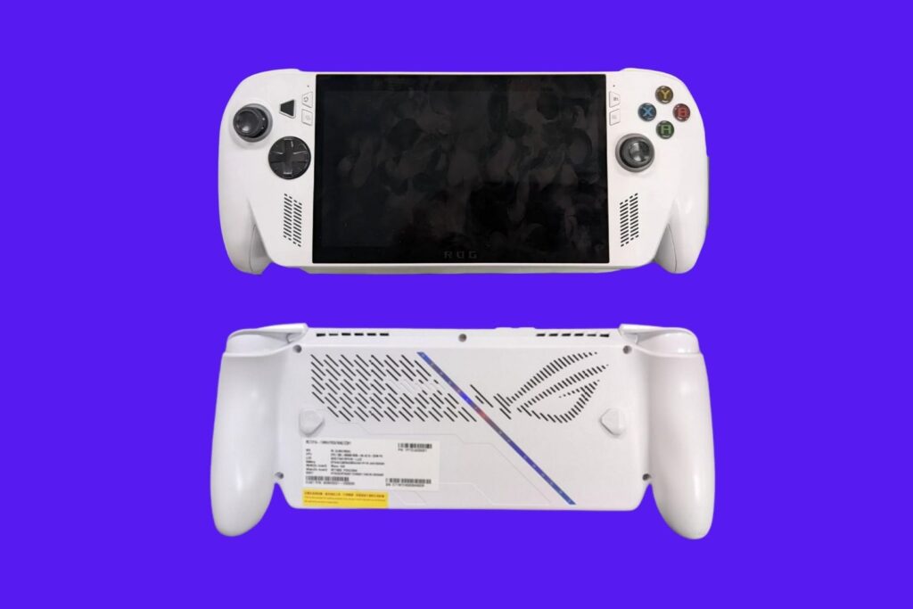 xbox-portatil-blanca-rumores | Planeta 16 En el modelo blanco con la marca Asus, el botón aparece actualmente oscurecido. Foto: FCC