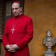Ralph Fiennes en Cónclave