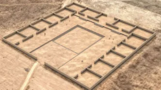 La disposición arquitectónica de Palaspata guarda una notable similitud con la de otros templos ceremoniales construidos en el núcleo de Tiwanaku