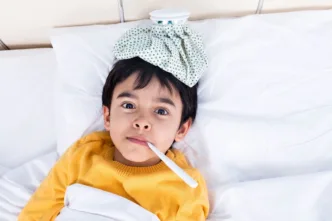 Reinfección por COVID en niños duplica el riesgo de long COVID